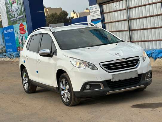 Peugeot 2008 2015 diesel image 3