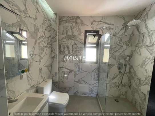 Appartement à louer aux Mamelles à la cité Mackiou Faye image 6