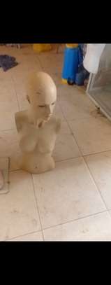 Buste mannequin blanc cassé taille adulte polyvalent image 2