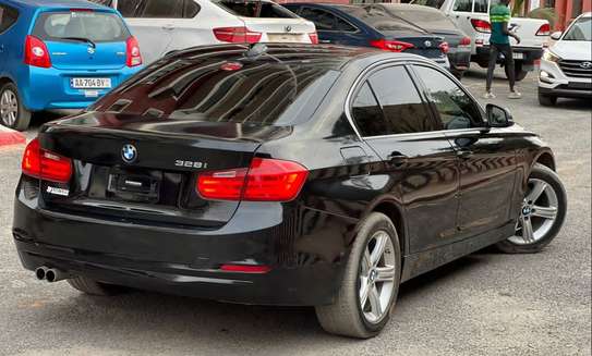 Bmw Serie 328i image 4