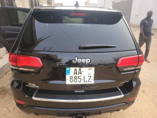 Jeep Grand Cherokee 4x4 Noir SUV robuste image 1