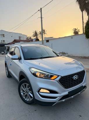Hyundai tucson image 3