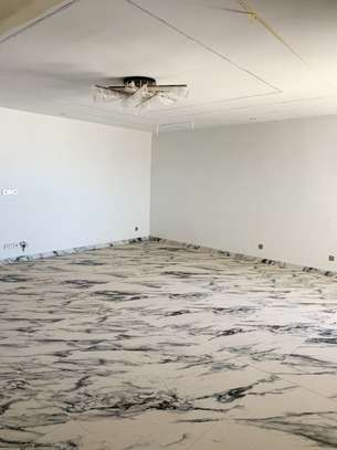 BELLE APPARTEMENT F4 DE HAUT STANDING VIRAGE BIAGUI image 12