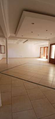 TRES BELLE VILLA A LOUER image 2