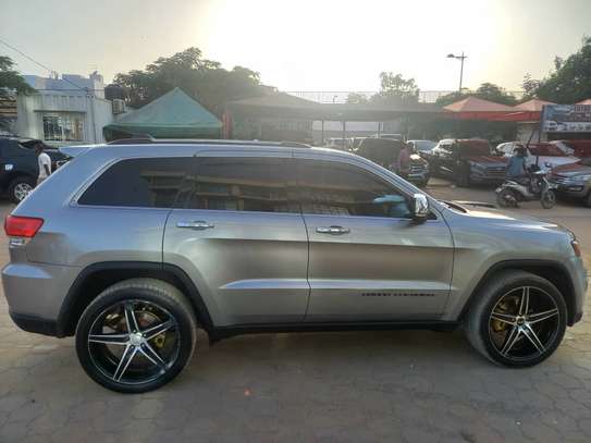 JEEP GRAND CHEROKEE 2017 LIMITED FULL OPTION image 4