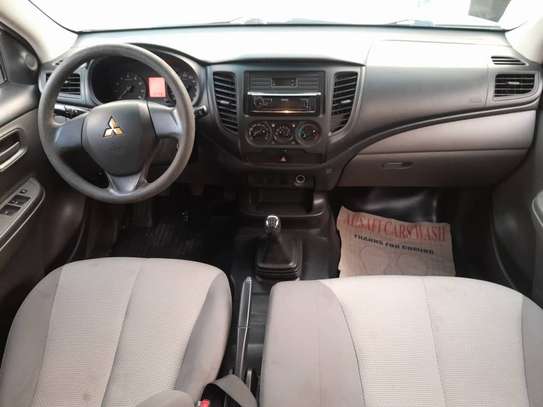 MITSUBISHI L200 2018 image 4