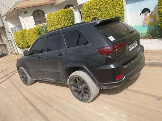 jeep grand cherockee image 15