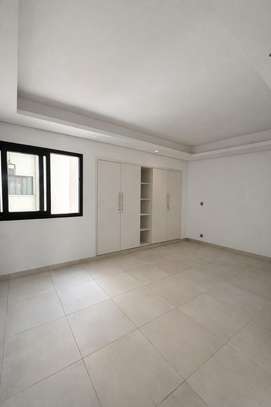 Appartement F5 à louer en Centre ville. image 5