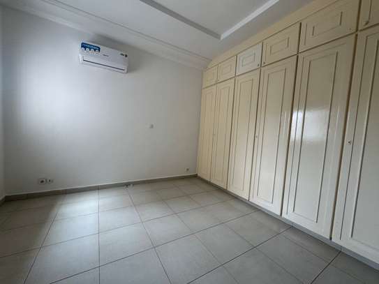 Penthouss à louer au Almadie 4 chambres côte Sonatel image 12