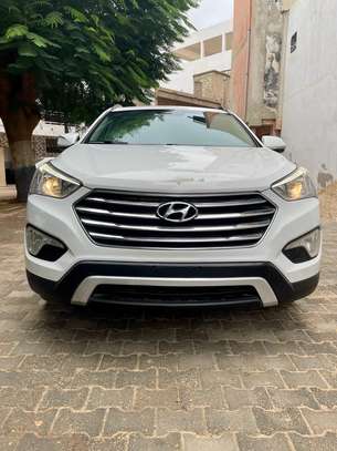 Hyundai Santa Fe image 1