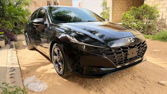 A vendre Hyundai Elantra image 8