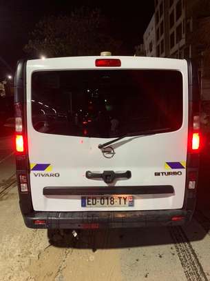 Ambulance Opel vivaro image 5