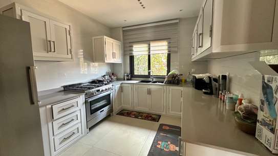 À VENDRE, VILLA de Luxe, TOUBAB DIALAW image 6