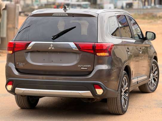 MITSUBISHI OUTLANDER 2017 7places image 6