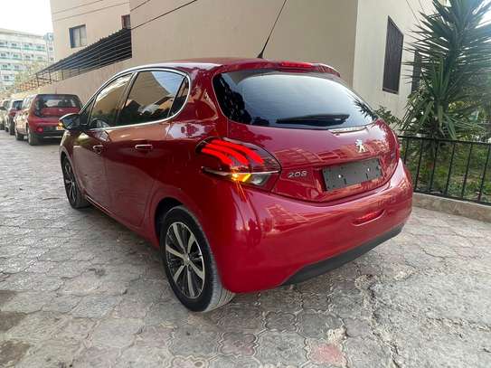 PEUGEOT 208 2018 image 2