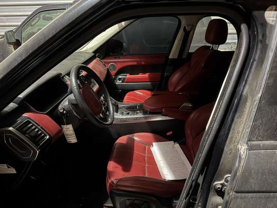Range rover supercharged V6 Essence image 11
