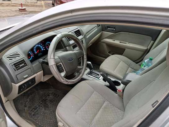 Ford fusion image 2
