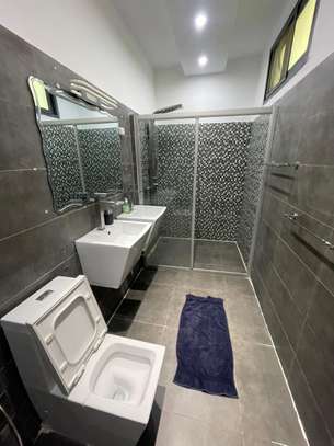 Duplex à louer avec piscine privée image 5