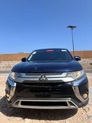 MITSUBISHI OUTLANDER 2019, 7 places image 1