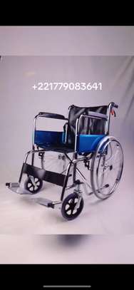 Fauteuil roulant neuf image 1