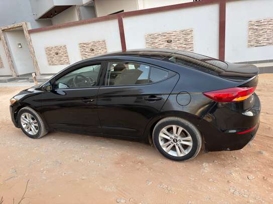 Hyundai Elantra nouveau modèle image 6
