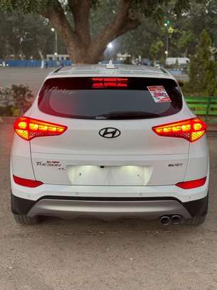 HYUNDAI TUCSON SPORT image 14