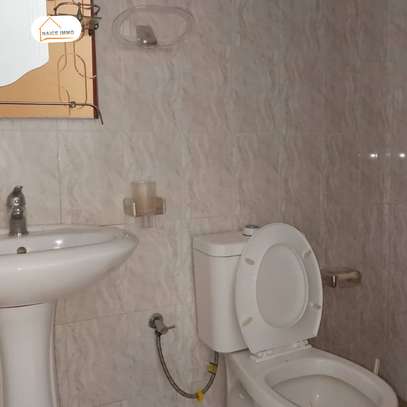 Bel Appartement F3à louer aux Almadies image 3