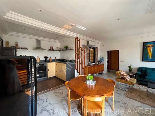 Ref_33836_PL Bel appartements meublé au 3ème étage à Baobab image 2