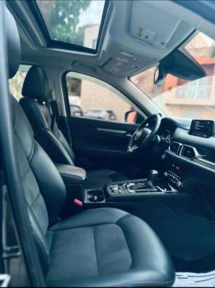 Mazda CX-5 SUV Noir Spacieux et Fiable image 7