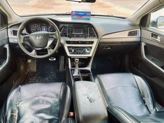 Hyundai sonata image 8