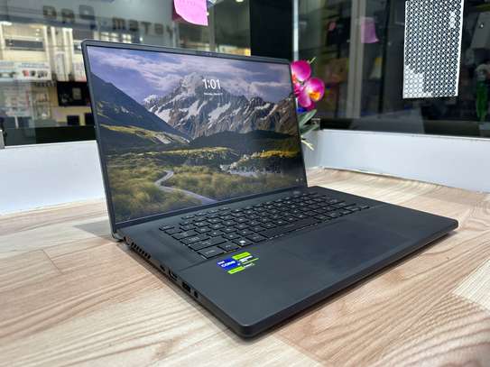 Asus Zephyrus M16 i9 13th RTX 4070 32Go 1To Gaming image 3