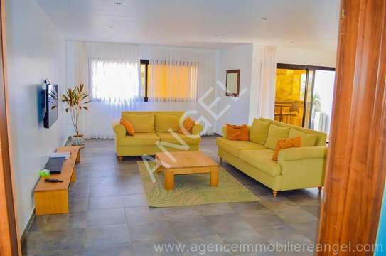 Appartement  vide à louer aux Almadies image 6