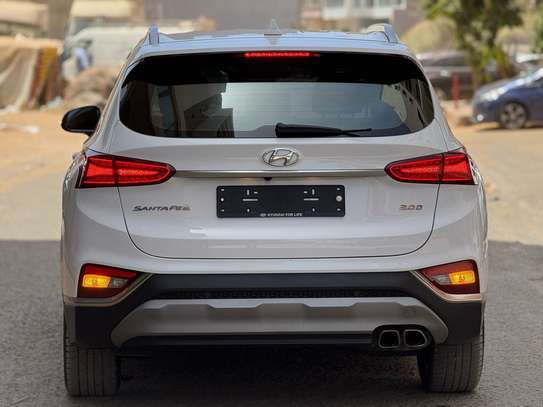 HYUNDAI SANTA FE 2018 image 5