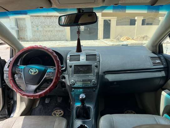 Toyota avensis image 5