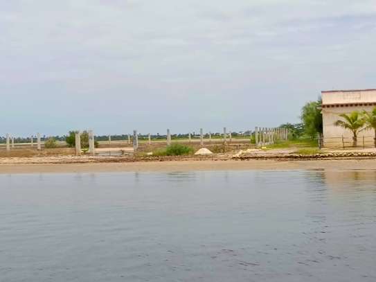 Pieds dans l’eau 3000m2 à vendre aux îles du saloum image 3