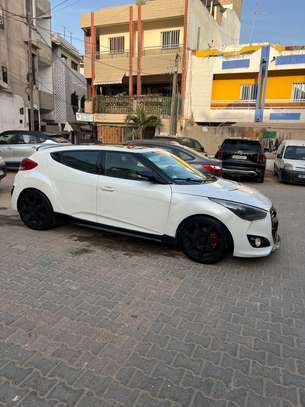 Hyundai Veloster turbo image 2