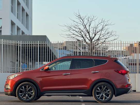 Hyundai Santa Fe 2017 Ultimate image 5