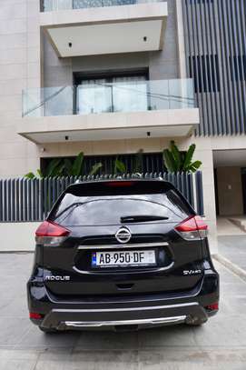 location Nissan rogue 2017 image 2
