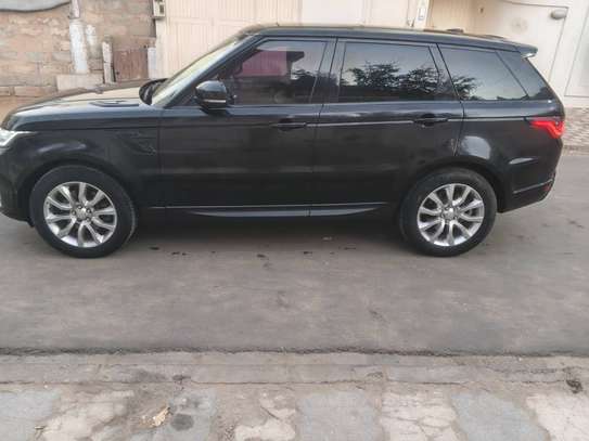 Range rover sport image 7