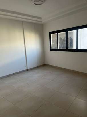Appartement F4 à louer à Mermoz image 6