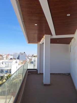APPART F3 avec une gigantesque TERRASSE PRIVÉE image 5