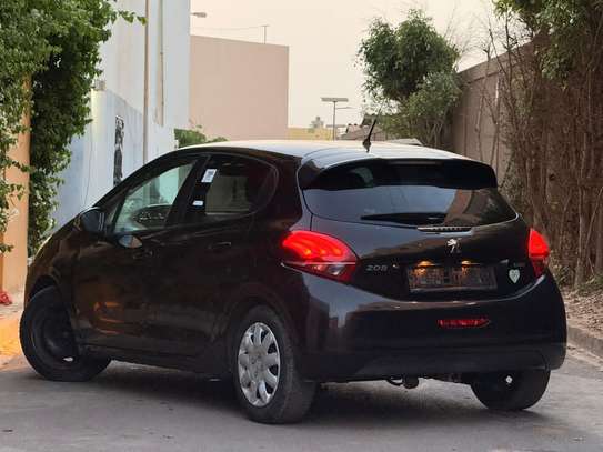 Peugeot 208 années 2017 image 9