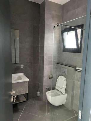 Superbe penthouse au POINT E image 7