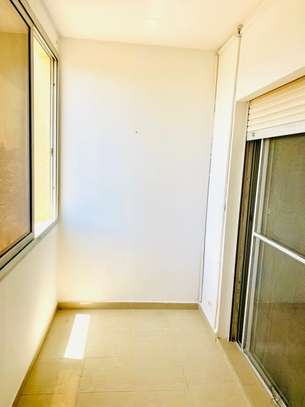 APPARTEMENT F4 À LOUER FENÊTRE MERMOZ image 8