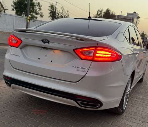 Ford fusion image 9