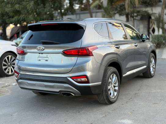Hyundai Santa Fe 2019 image 5