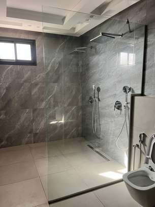 Appartement corniche plateau 3 chambres image 9