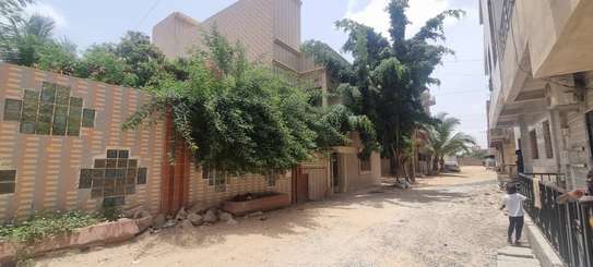 Villa R+2 à vendre à Niacourab image 3