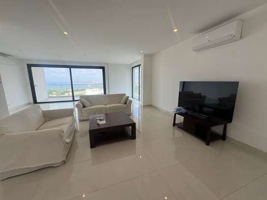 Plateau appartement ( vide) vue mer 4 chambres corniche image 3