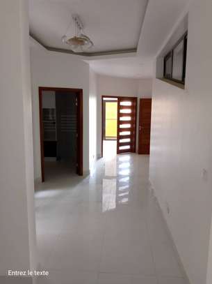Appartement de 3 chambres a Sicap Karak image 1